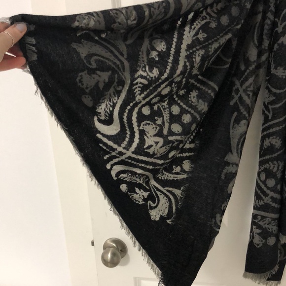 Gorgeous fringe blanket scarf. 67 inches x 36 inches. - Picture 5 of 6